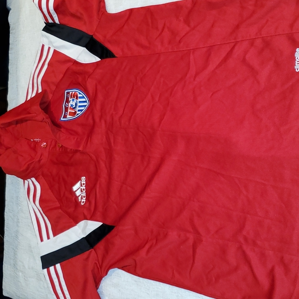 Sports shirt